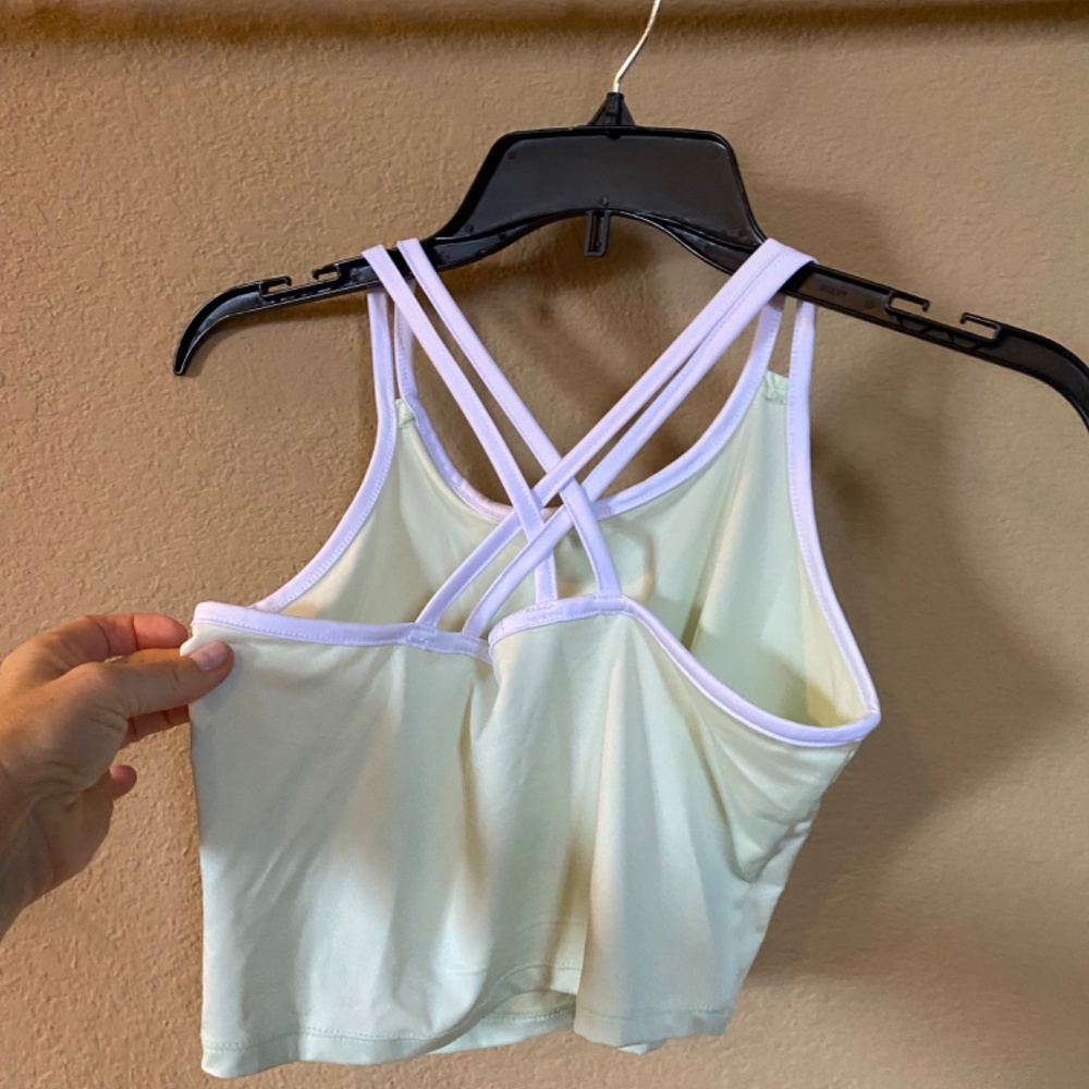 Crop tank top - Picture 2 of 3